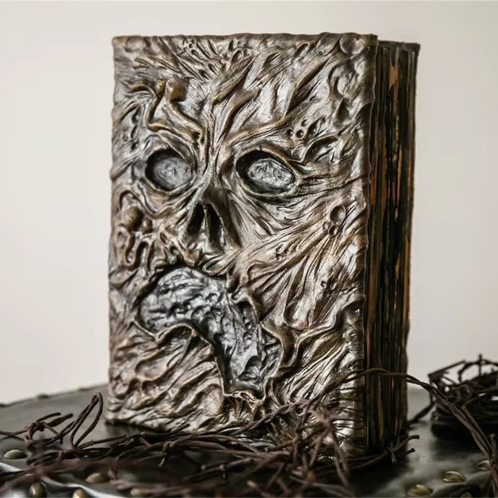 Vintage Necronomicon - Buch de – Vintage And Collectible Books Bewertung und Preis